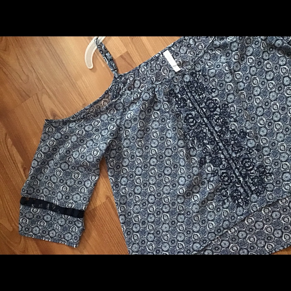 Open-Shoulder Top